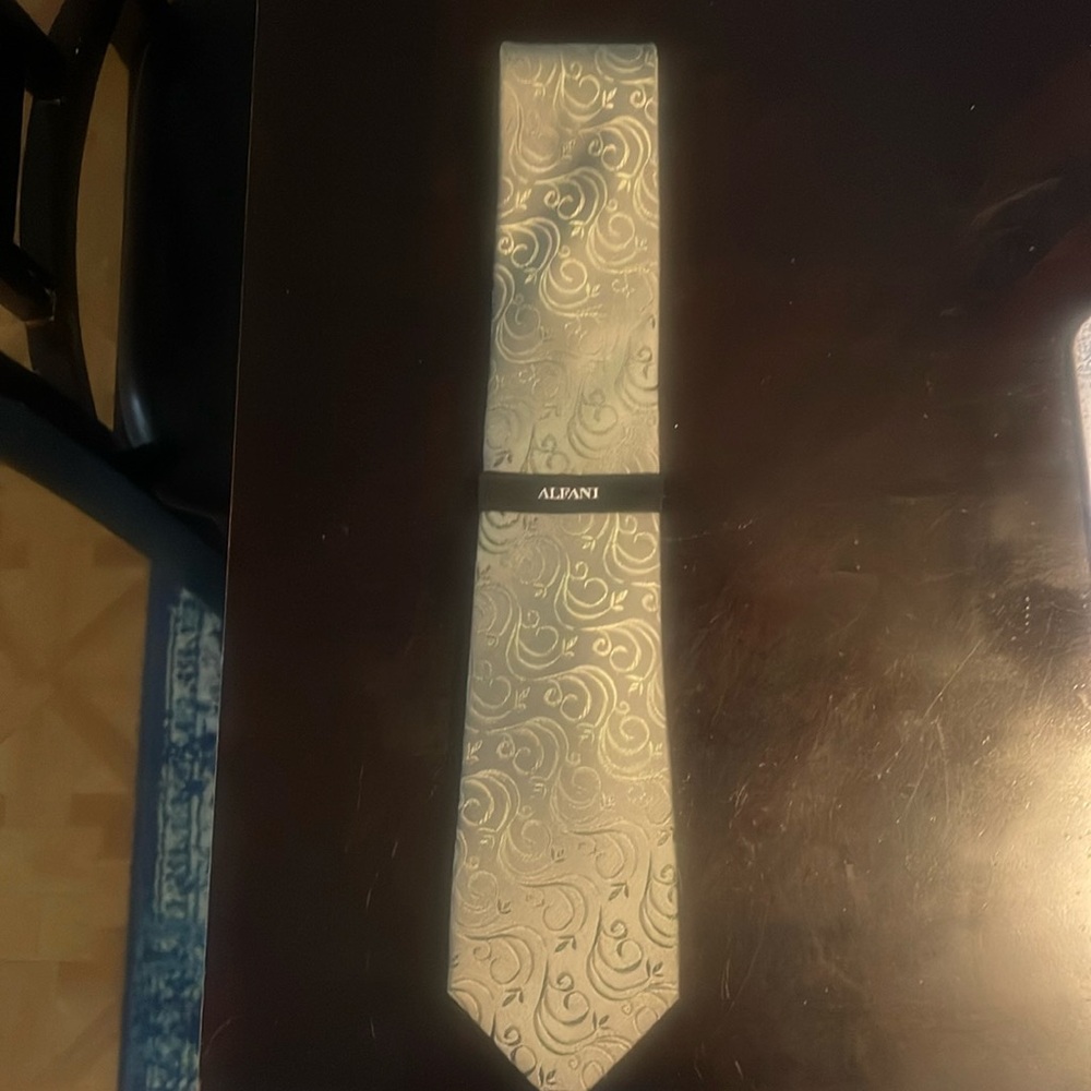 Tie